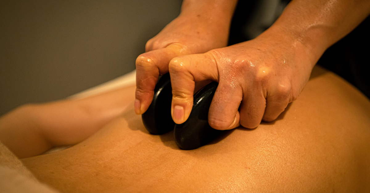 Massage Đá Nóng Đà Nẵng cần điều chỉnh lực và nhiệt độ phù hợp