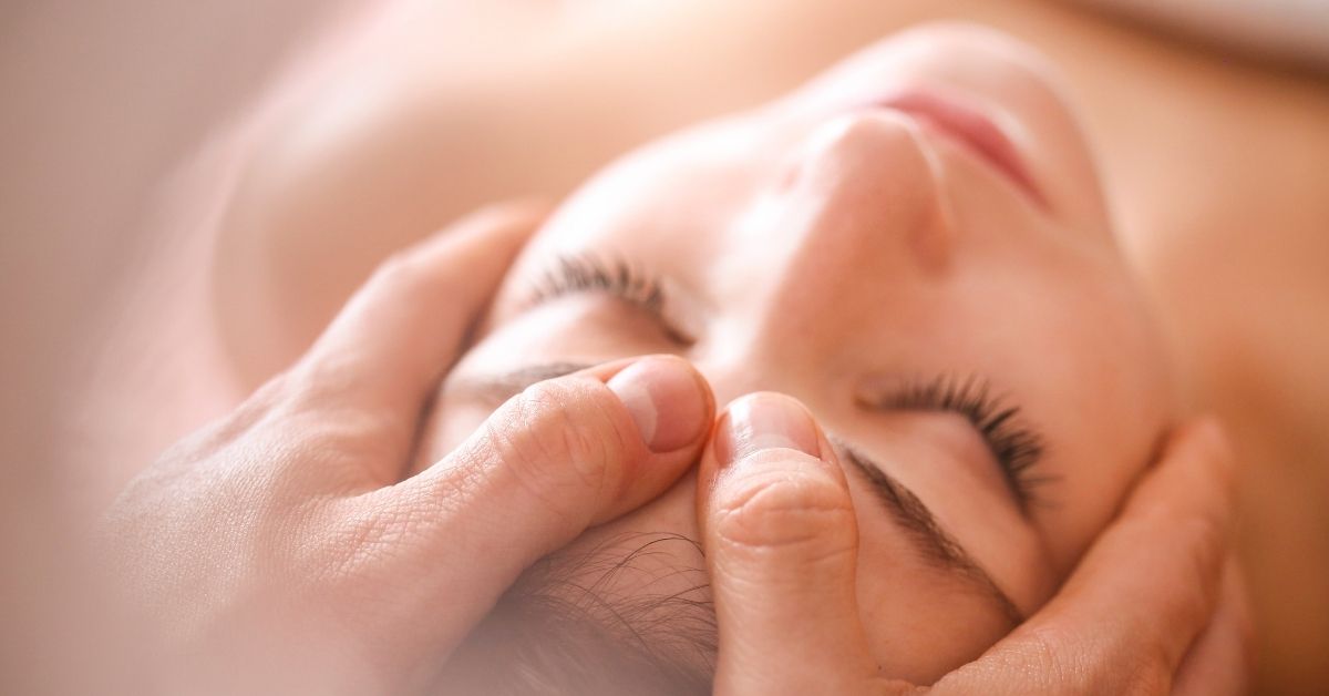 Thần thái rạng rỡ của khách hàng sau khi trải nghiệm bài Asian Blend Massage