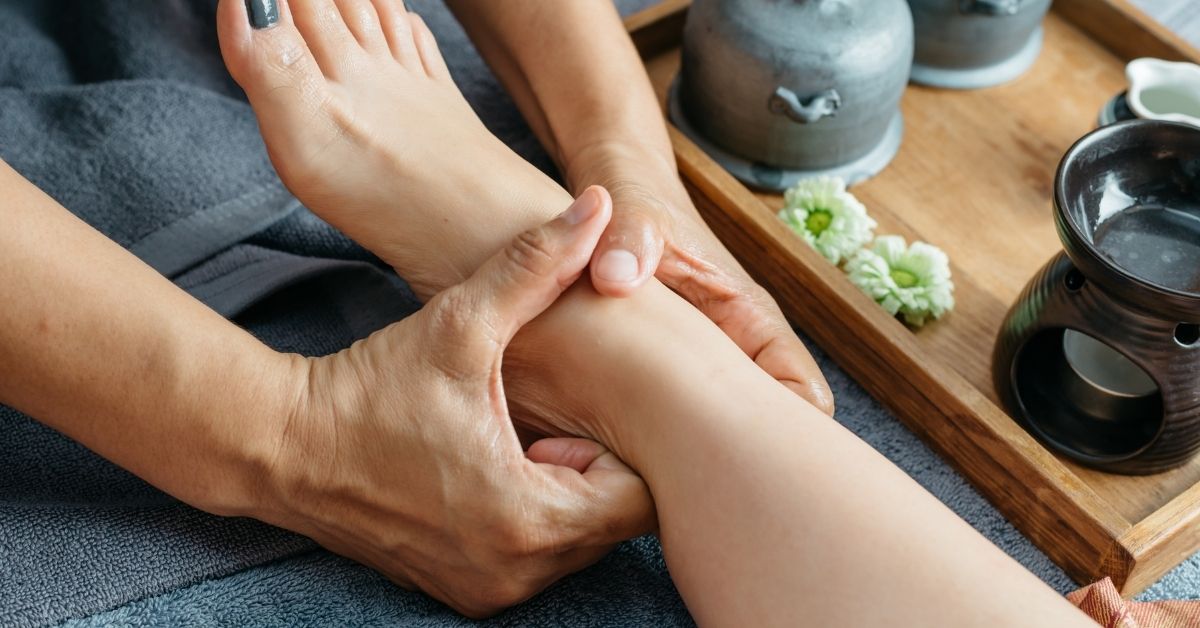 Kỹ thuật massage chân Đà Nẵng giúp khơi thông huyệt đạo